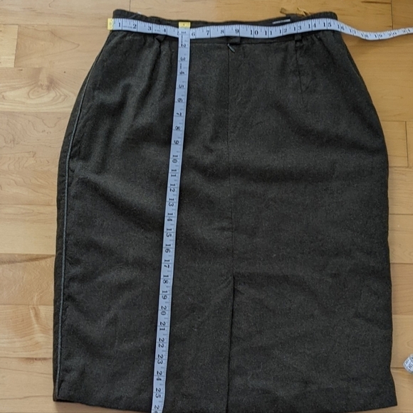 Vintage Behli Tracht wool pencil skirt dark khaki green made in austria size 44 - Picture 8 of 11